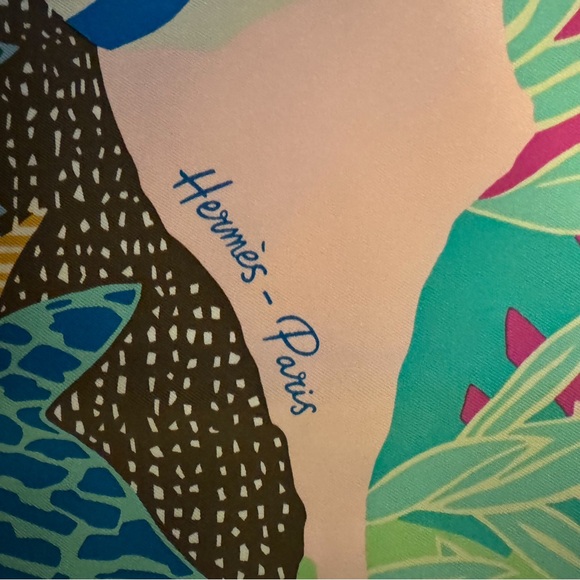 Hermes Scarf 90 cm “En Liberte!” - Unused - Picture 4 of 8